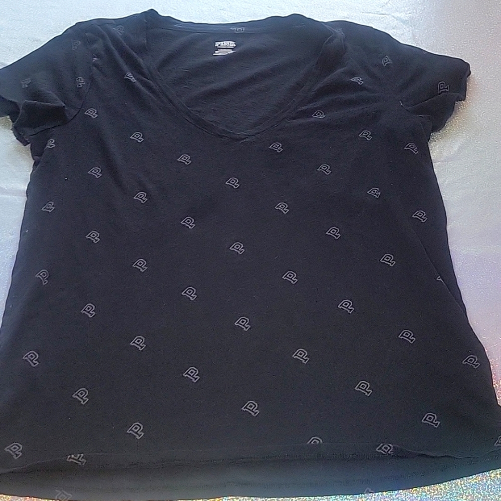 Pink VS Black P Monogram V-Neck Tshirt SZ:L